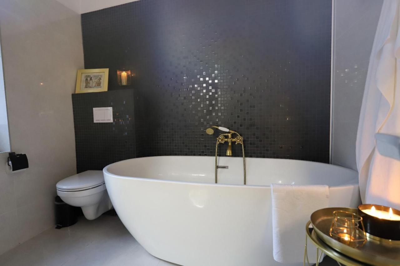 Central Luxury Apartments Oradea Luaran gambar