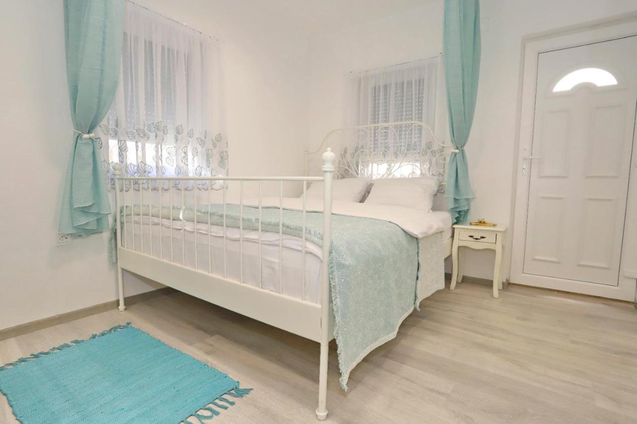 Central Luxury Apartments Oradea Luaran gambar